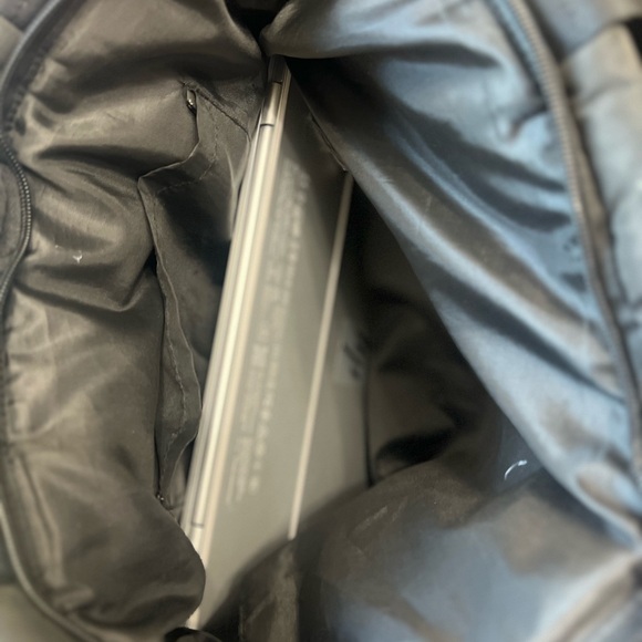 PINK Victoria's Secret Black Puffer Tote - Picture 5 of 5